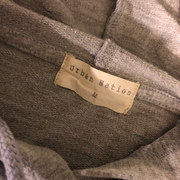 Cropped "Savage" Hoodie - Picture 4 of 4